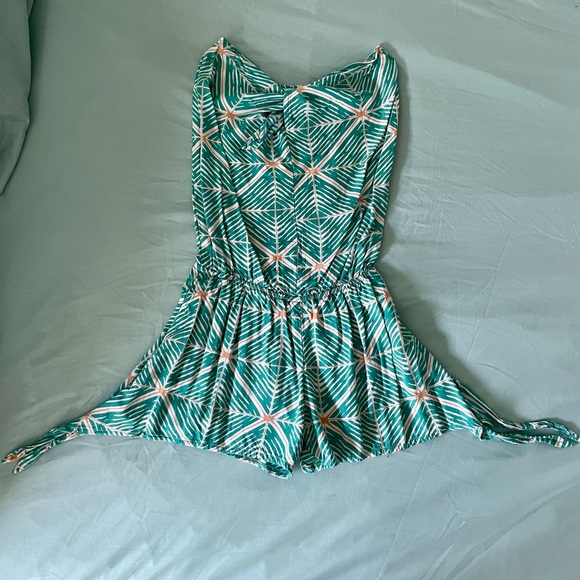 Strapless tropical romper. Brand: Valija. Size: XS - Picture 1 of 5